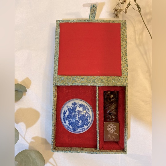 Vintage Chinese Wax Seal Stamp & Ink Pot Set Case. - Picture 2 of 3